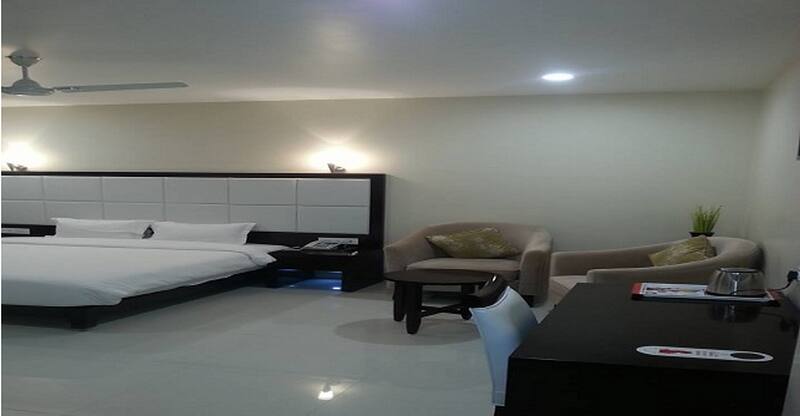 Hotel The Karan, Chhindwara 2